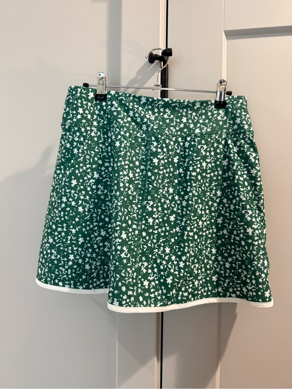 Old Navy Green Floral Mini Skirt with White Trim - Picture 3 of 4